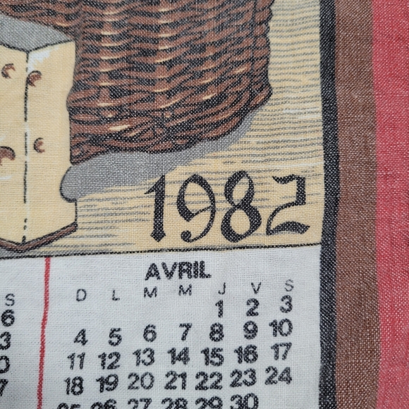 Vintage tea towel with 1982 calendar and fondue design - Picture 3 of 6